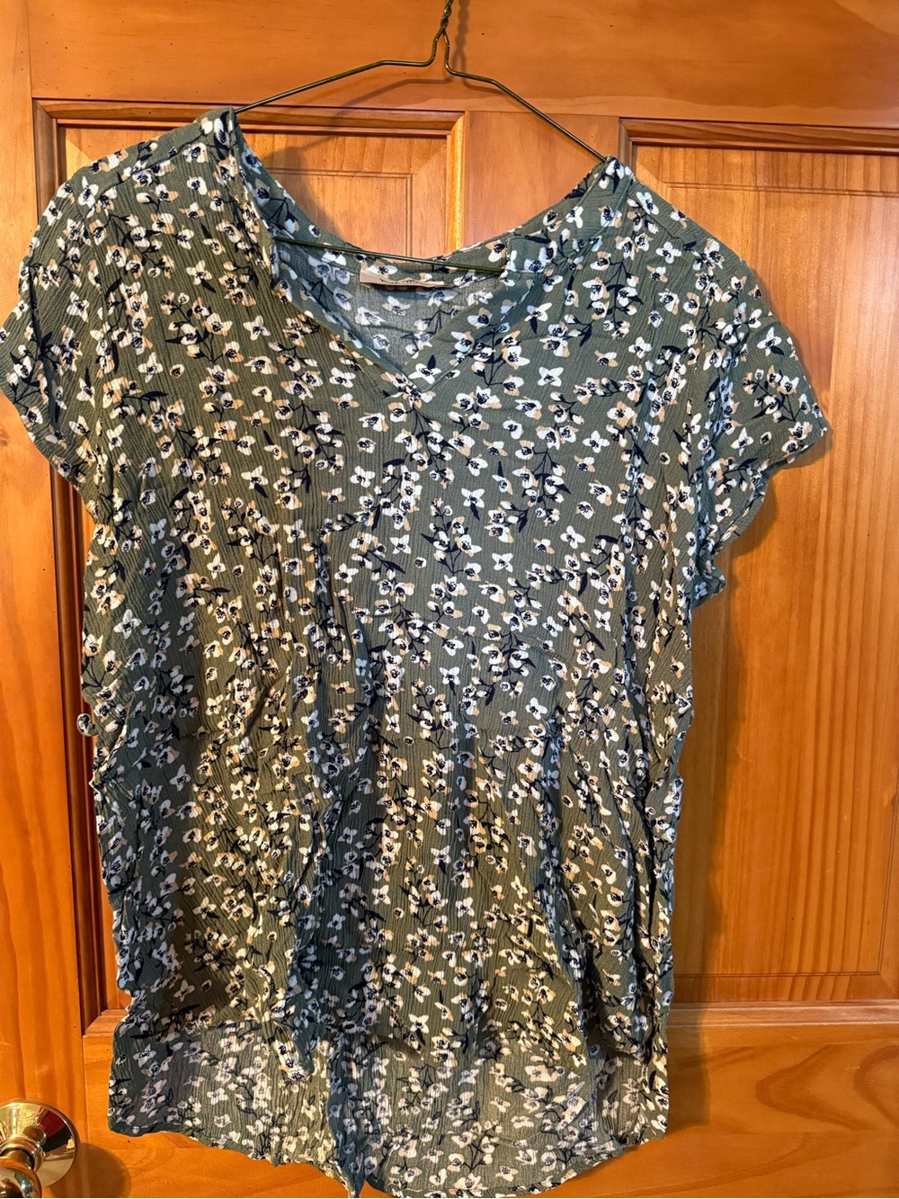 Women’s Olive Green Floral V-Neck Blouse